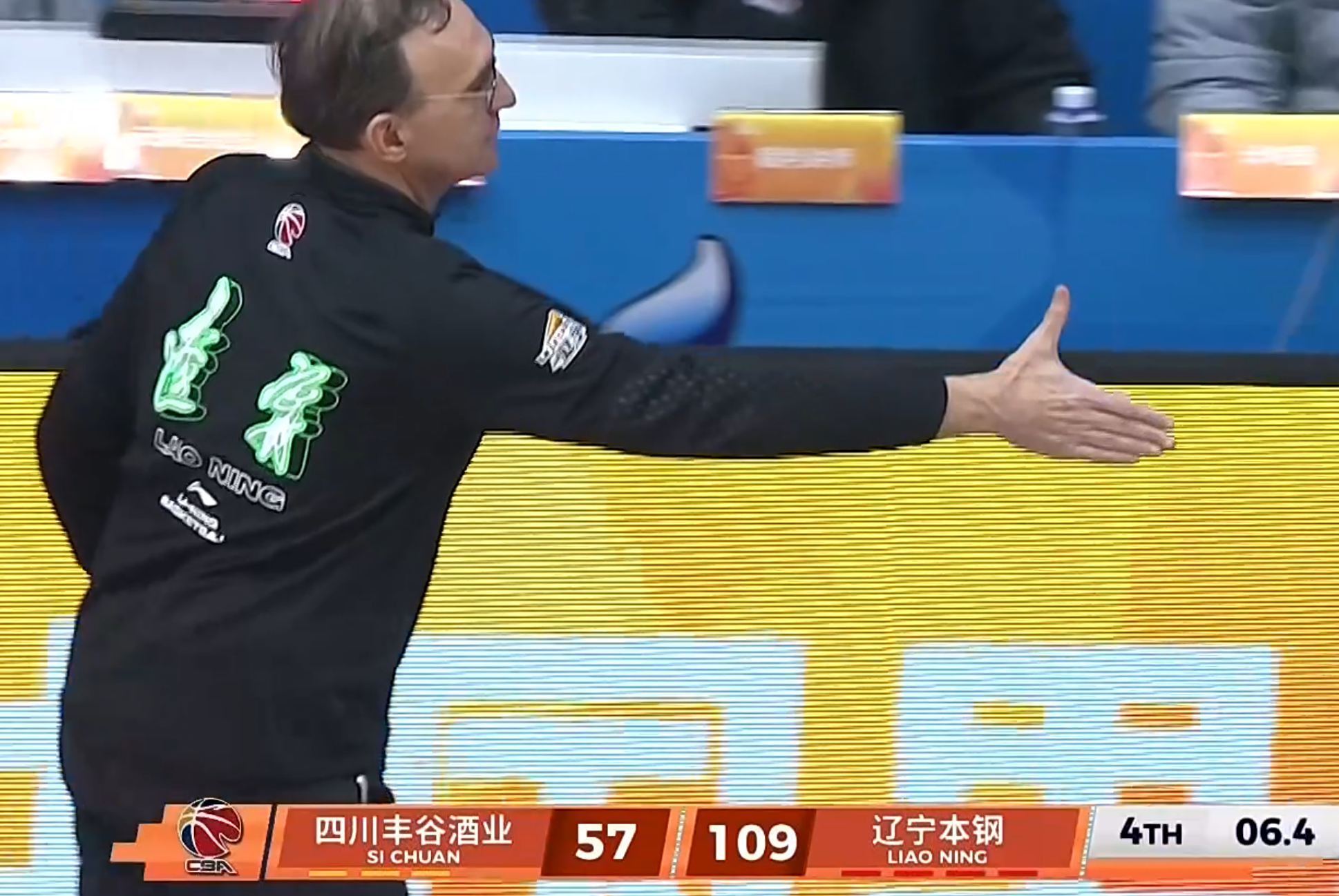 多多28下载-5大数据赛季最高！辽篮每个人脸上都挂满笑容，这是在演杨鸣吗？