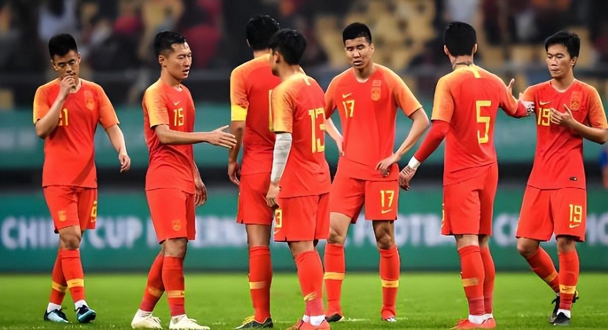 多多28官网-意外！青岛西海岸三大新星为何徐彬和杨希已离队，李昊却坚持留队